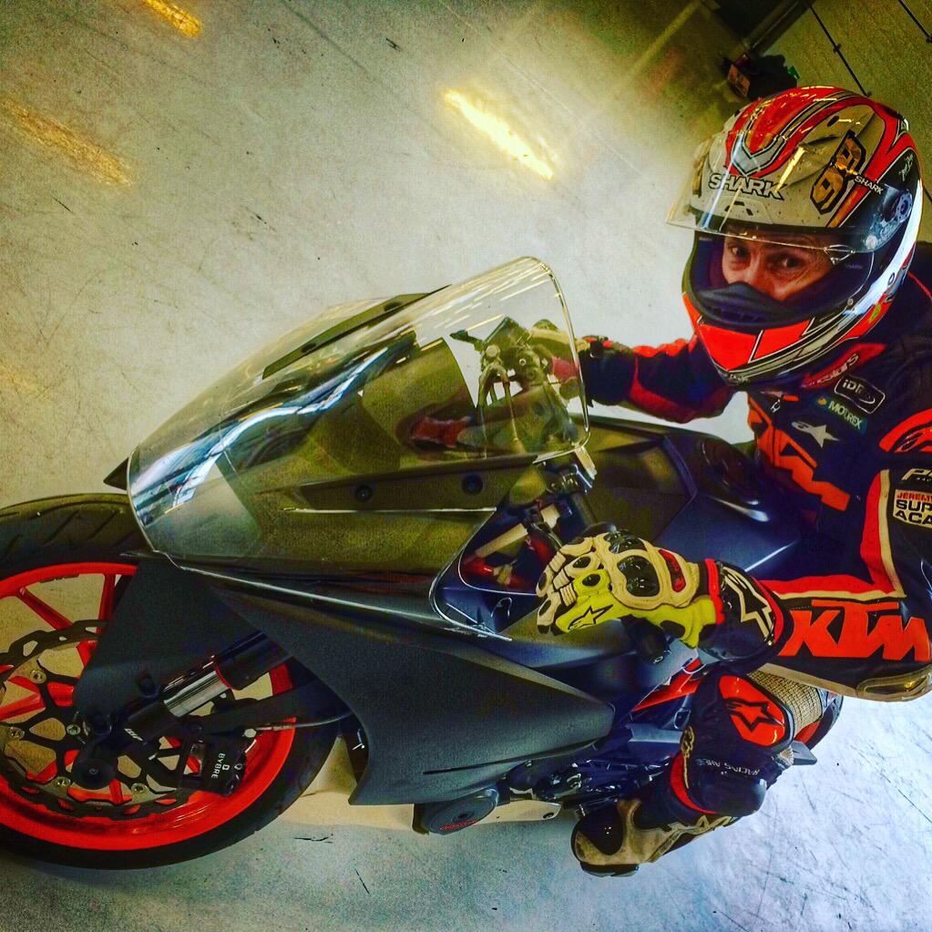 Jeremy McWilliams will be at the #RCCupWorldFinal ! He's not racing 😲 but he'll be on hand to help the #RCCup riders