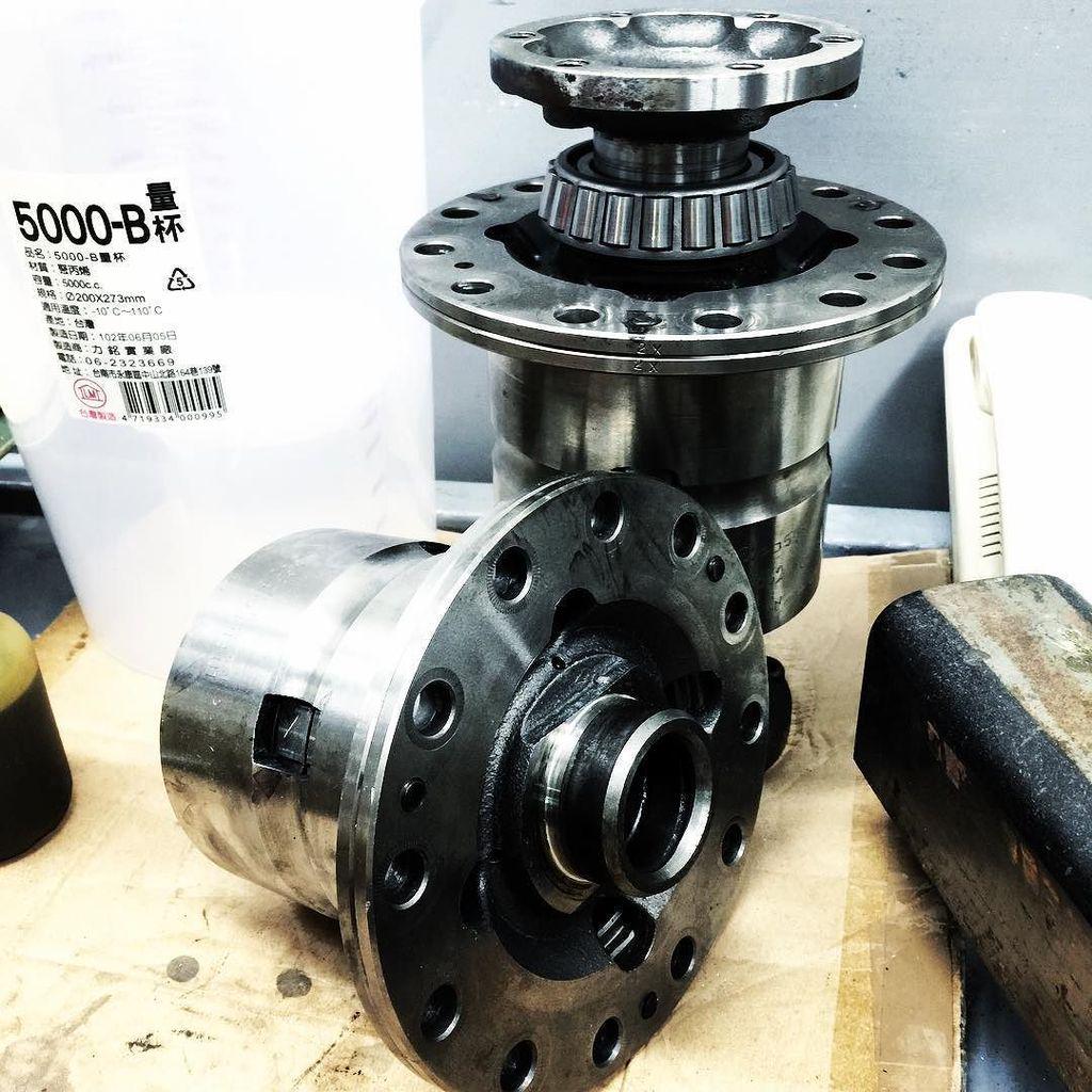 OnlyCarrera's tweet image. 多災多難的LSD(不是LDS...雖然心情爛到跟喇低賽差不多臭）
不經一事 不長一智
回歸原廠才是王道
學乖了....
#porsche911 #lsd #learnalesson