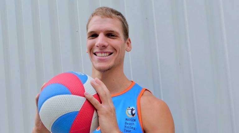 O galego <a href="/victor_bouza/">Victor Bouza</a> será xogador esta temporada do Kladno Volejbal da Rep. Checa!! Moita sorte!! #GaliciaCalidade