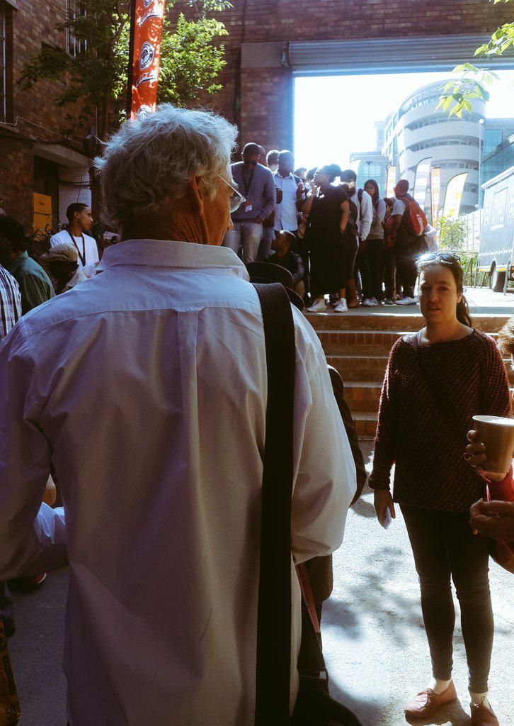 UJBTech's tweet photo. Excitement as the #AZA2015 registration opens! #UJBTech students welcome you😀 @GoSocialSA http://t.co/jnWskXw3tT