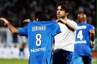 RyanGones95's tweet photo. Juninho c'est mon idole et il le restera pour toujours 👏👏@Juninhope08 @OL #Juninho8 #Légende #TeamOL 🔴🔵 http://t.co/wslskkejyk