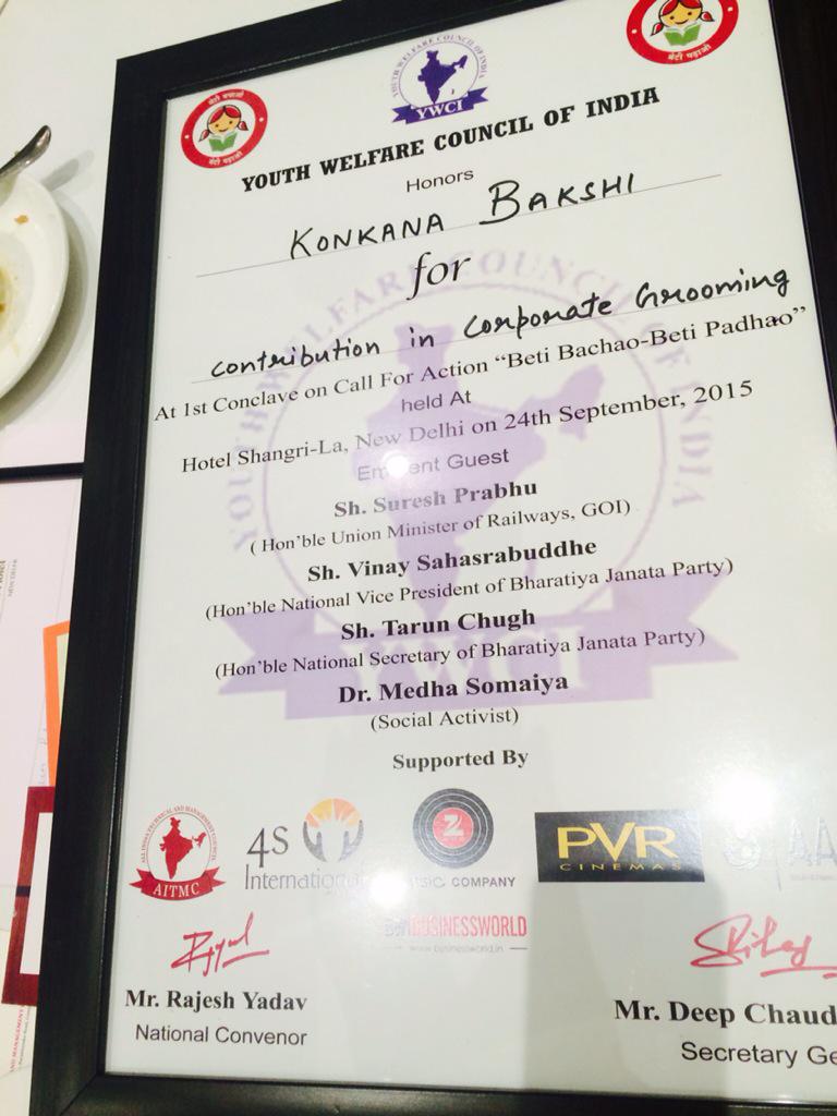 Honoured to be awarded for my hardwork #entrepreneurship #Finnesse #corporategrooming #Delhi #Goverment