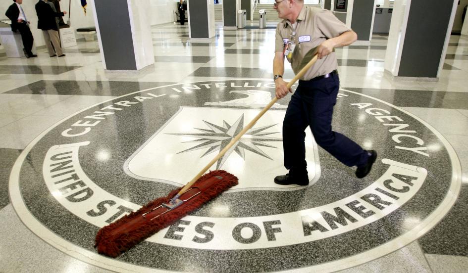Laurapitter's tweet image. US blocking release of grisly 132 pg account of CIA torture from Abu Zubaydah #EndTheCoverup america.aljazeera.com/opinions/2015/…