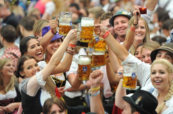Gezellig! Komend weekend #Oktoberfest in hartje #IJsselstein! ow.ly/SC5MK