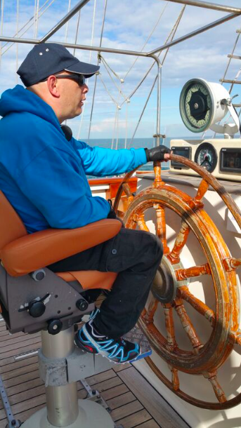 For just £25, you can help fund someone, like Nik, who’s waiting to come on-board right now: jst.org.uk/niks-appeal/