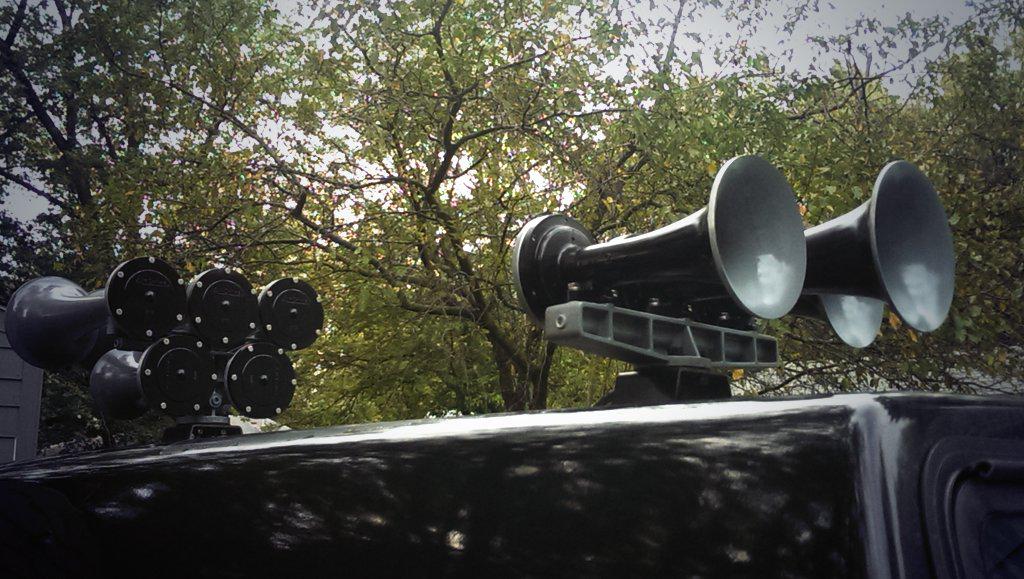 UPRR97's tweet photo. Nathan airchimes installed, K5HL and K3L http://t.co/h4gtzDqy6q