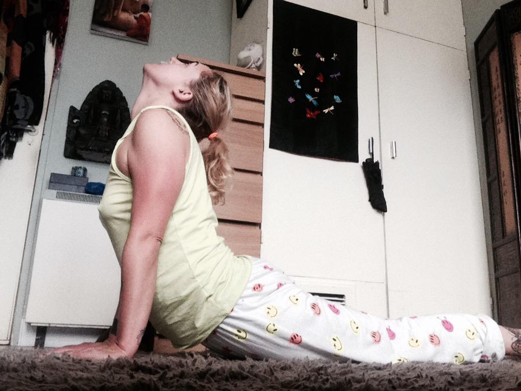 JadeAshram's tweet photo. Cobra Pose #yogateacher #london http://t.co/hV6RXDBxAd