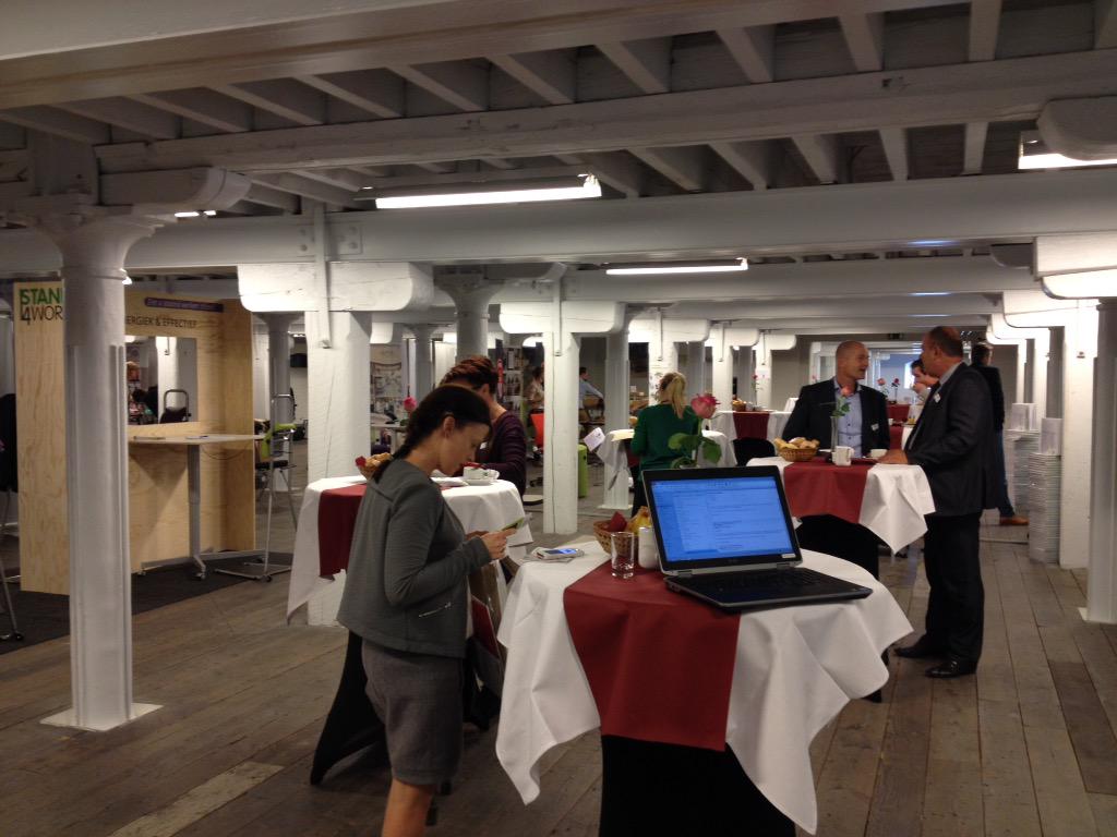 KarenHitters's tweet image. We zijn los! Dag vol inspiratie over #dynamischwerken tijdens #gbdb2015