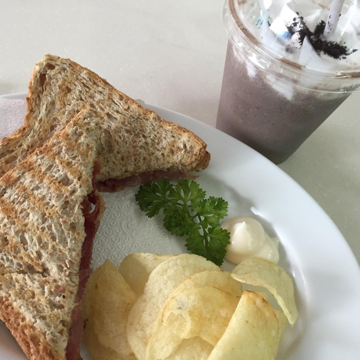 AllAboutRobbie's tweet image. Flight Delayed 😬 (@ Skygo Cafe Davao International Airport) swarmapp.com/c/bm8kRicaFmD