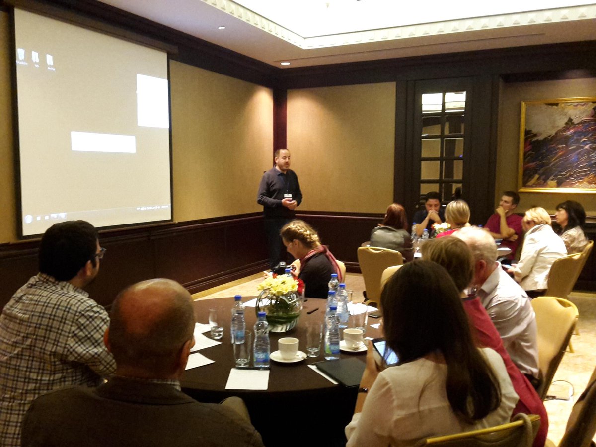 Telecentar tweet media