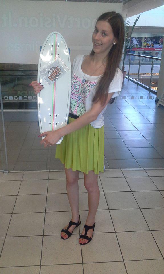 SpecSport_com's tweet photo. Happy girl- happy day..That`s all. #lithuania #girl #job #charity #happy #longboard #dstreet #kaunas http://t.co/lNuMohxOgJ