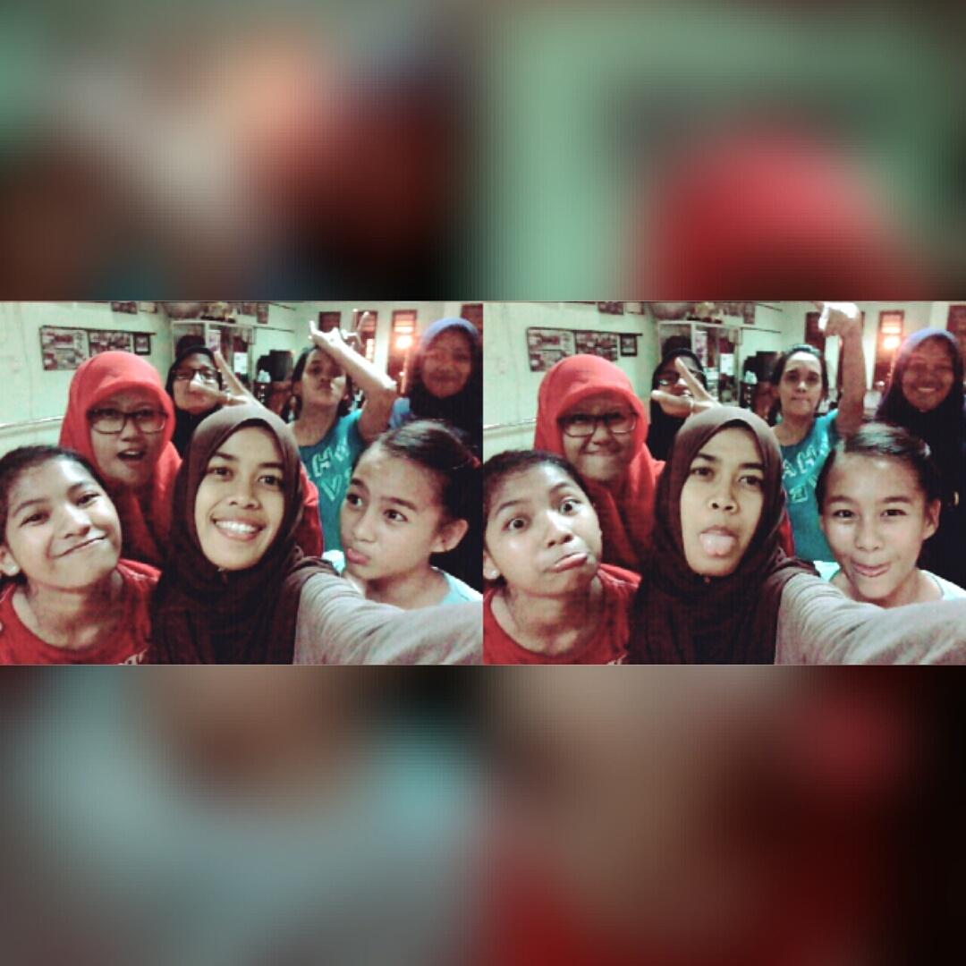 Yuhuuu ~ Foto Semalem sama mereka. I'am very happy 😉 Sukses yaa adik kecil yg ngegemesin banget 😻 Sukses UPC !