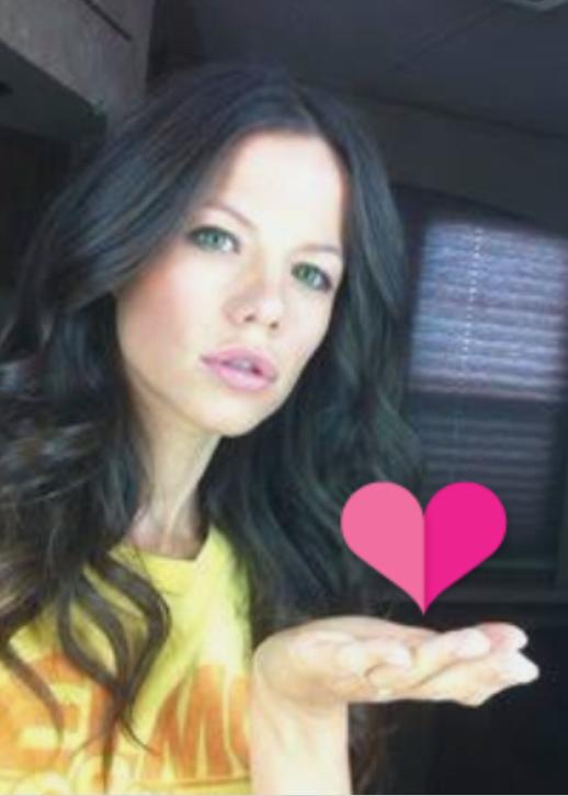 phengor_degilim's tweet photo. Herkesin bayramı kutlu olsun 😗😙😘😚💞💞 etiketlemediklerimi etiketlersiniz ✌ http://t.co/CqBxgXoNcg