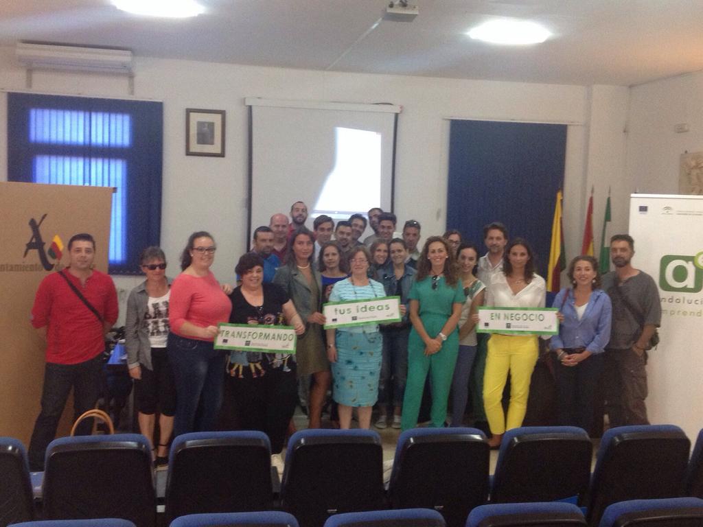 ArrabalAID's tweet photo. Participantes Encuentro #TransformaIdeas @ArriateAyto @cademalaga @aemprende #Feder. Generando Sinergias @juandlo http://t.co/2k0TEvsLWY