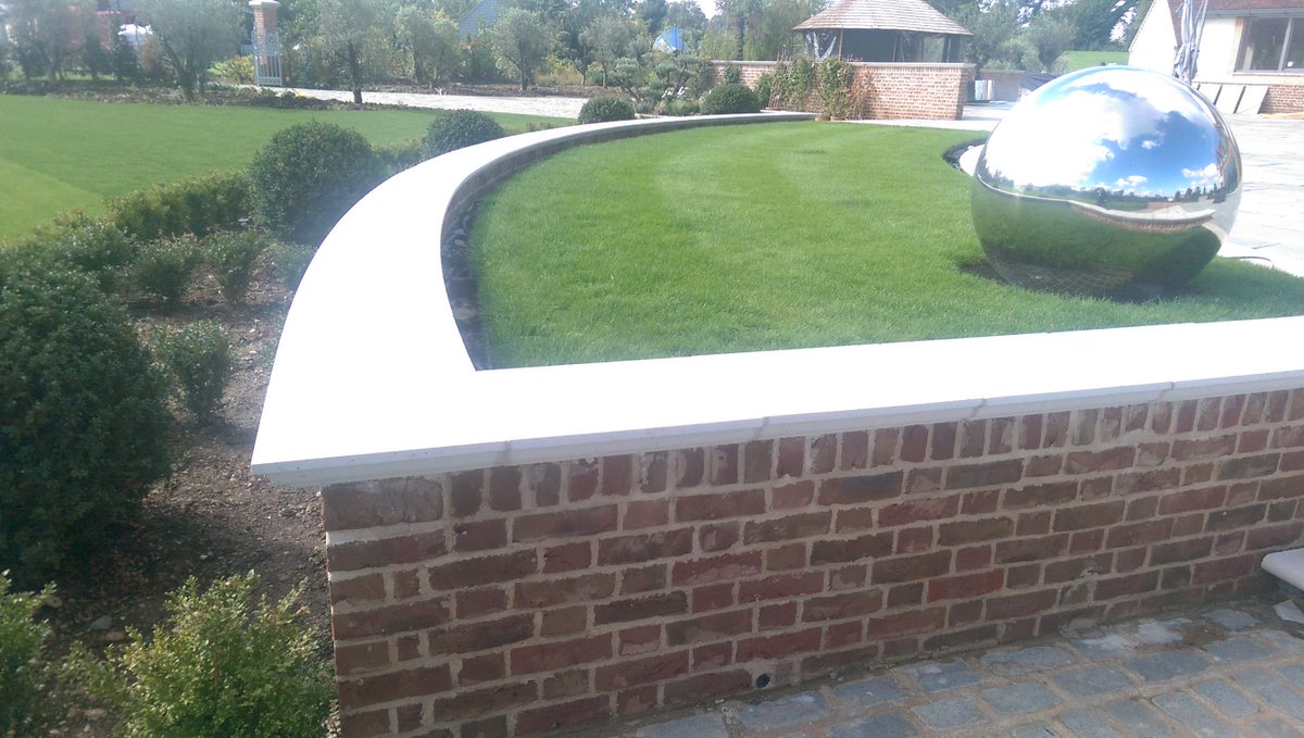KeyStonework's tweet image. Landscaping project we have nearing completion in Essex.
Wet-Cast curved treads with Dry-Cast curved copings.