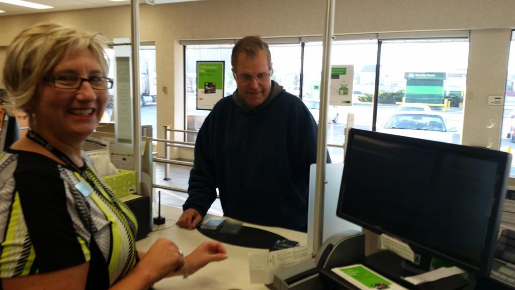 Scanning away at 510! We're up and running!  #Scanningthedayaway <a href="/SharleneD_TD/">Sharlene decloux</a> @AIacobelli_TD @cam_beaus