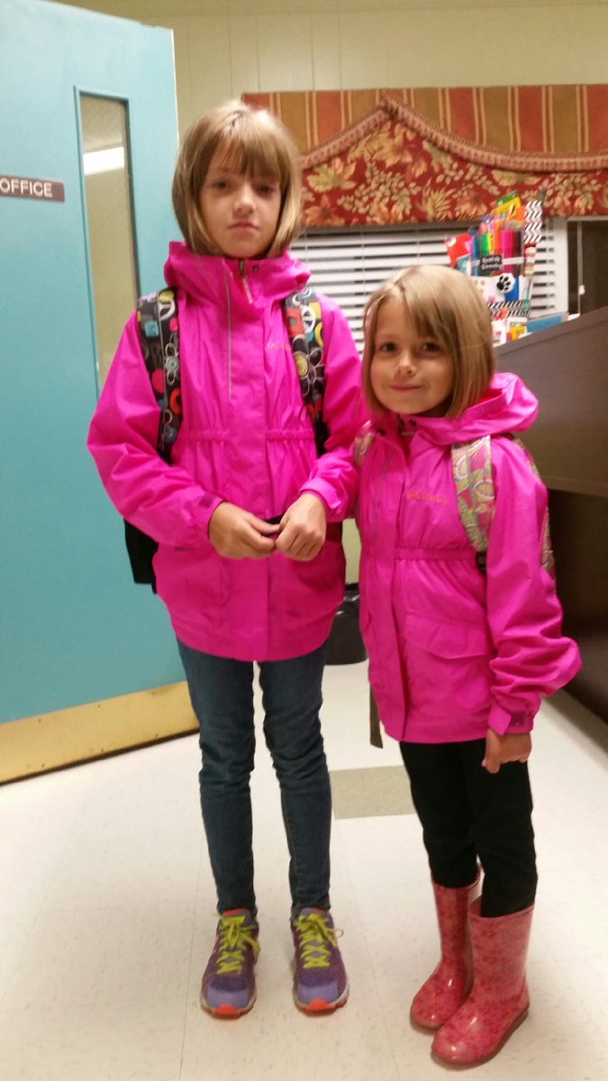 LeffewVivien's tweet photo. Our Skarie student's coming to school with rain boots and all!  #RFES   #Rocktified  @RockfishTigers http://t.co/DfF6nSbn29