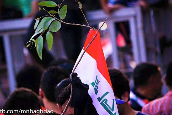 اي تعبان ..
هو الينتجي على الريح ،،
 هذا انسان لو دخان 😢...
وطني جرحي...
السلام عليگ ياوطني...😢