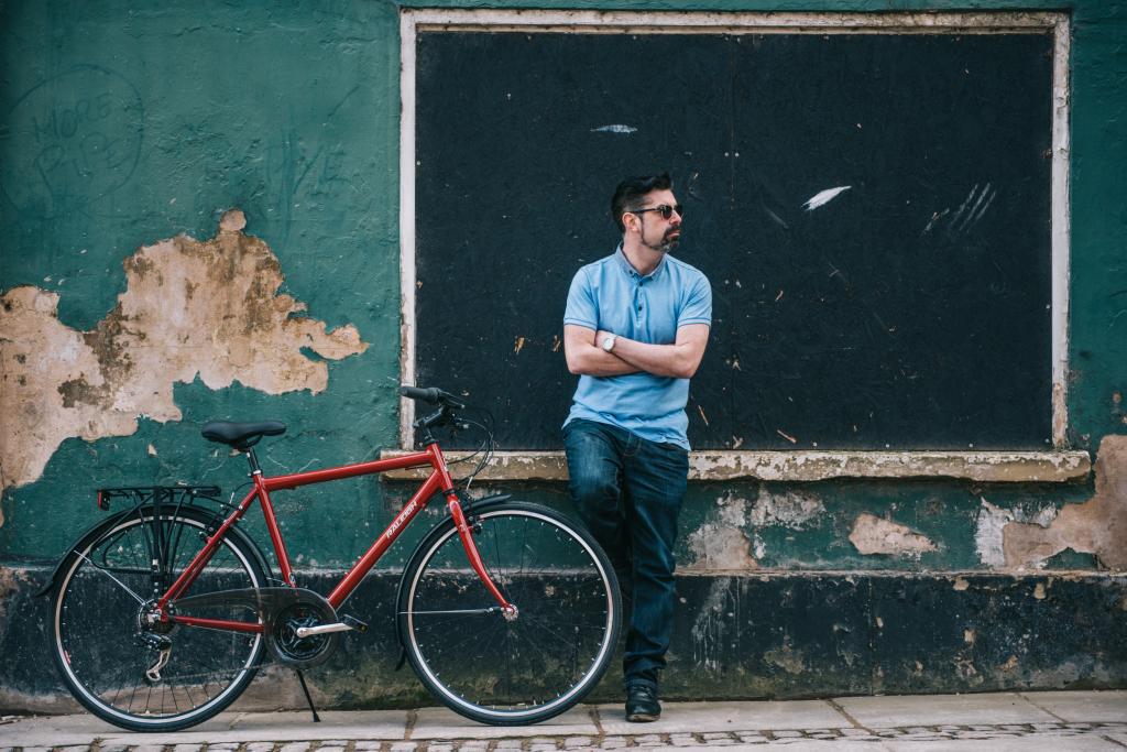 barrypaulh's tweet image. @TeamRaleighGAC @RaleighBikes_UK @CycleShow #fashion  juxtaposed with great bikes!  #barrypaulh