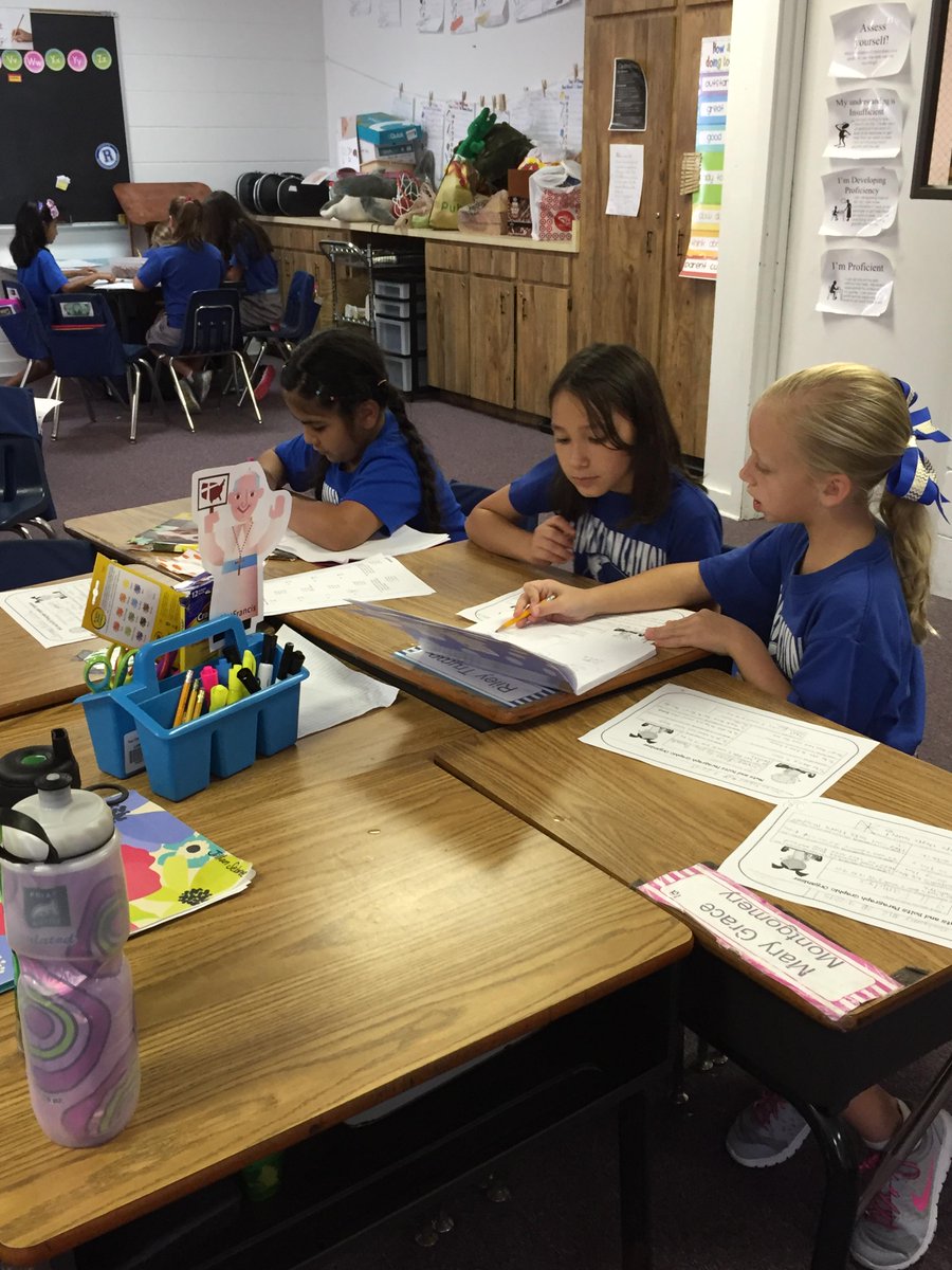 RCSeagle's tweet photo. Flat Francis guided third grade students as they wrote about charities they would donate $100 toward #FlatFrancis http://t.co/yAz08qswDY