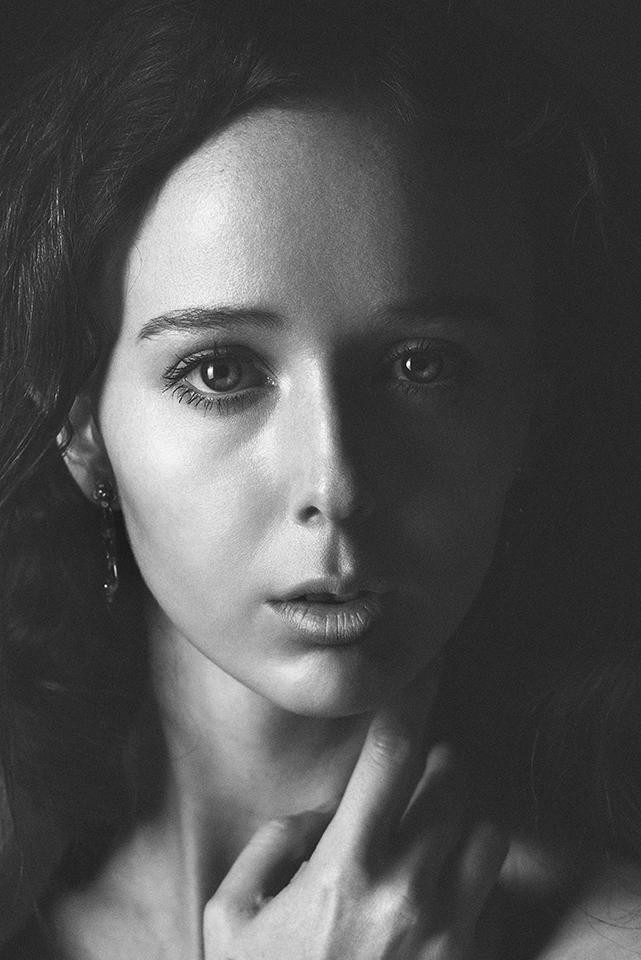 Follyhouse tweet media