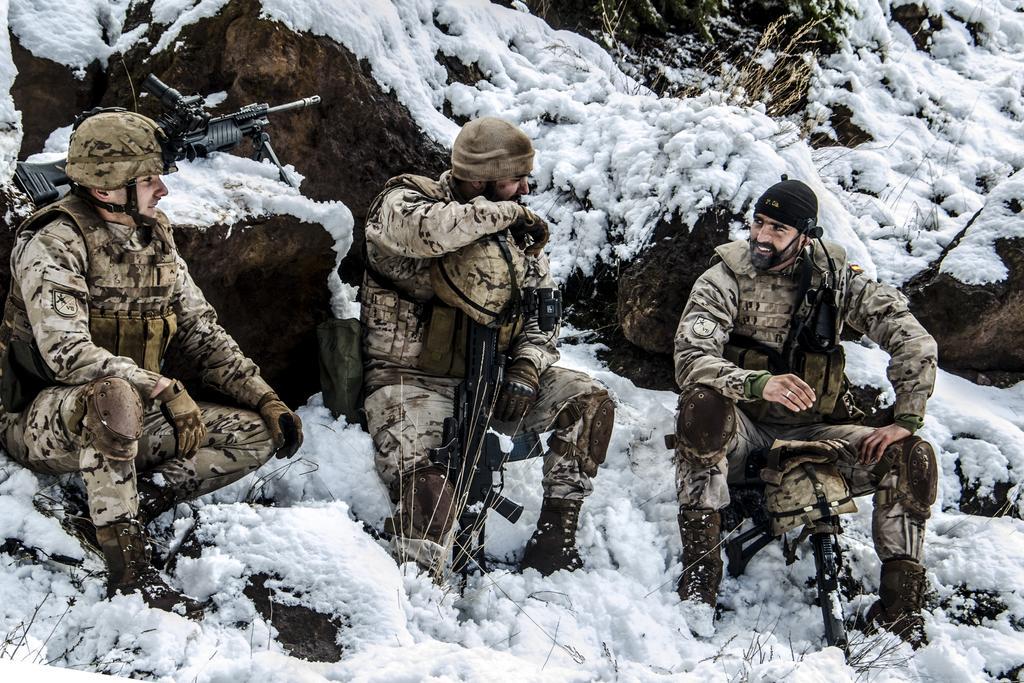 CPqeS9vWoAA74Y_.jpg:large