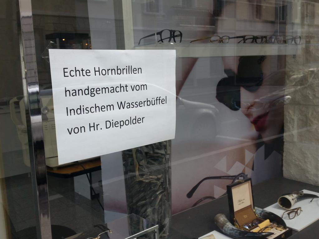 Dem Herrn Diepolder sein Wasserbüffel ist ein geschicktes Viech... aber wäre es korrekterweise nicht "hufgemacht"?