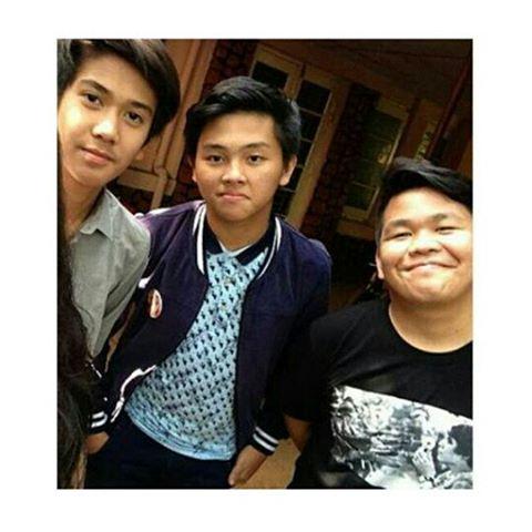 NajmahHasna's tweet image. &quot;@comatehits_cjr: Salam dari 3cogannn @TeukuRyz @iqbaale @AlvaroMaldini1 #NETCLC_CJR 😍😍😍😘😘😘 http://t.co/FdQA6SQBAu&quot;