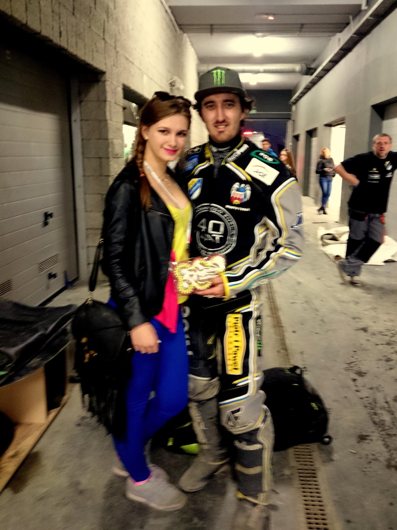 Dzi urodziny ma mój ulubiony u lowiec Chris Holder i dosta z tej okazji ode mnie piernika  Happy birthday! 