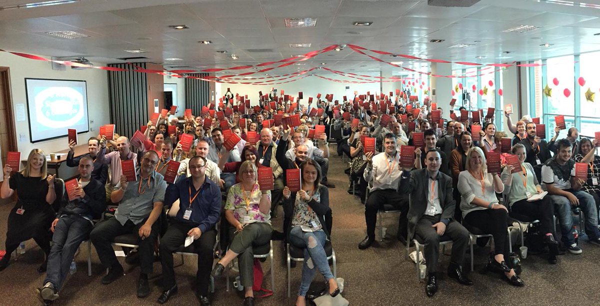 200 Brilliant Pub Managers with their copies of #5StarService I'm having a fab day!