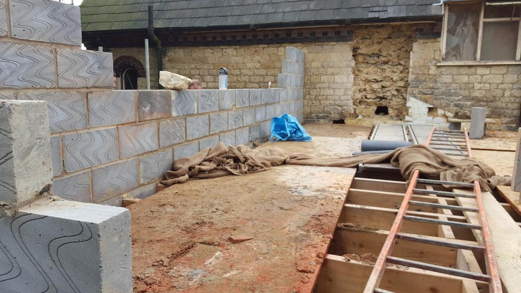 premierrefurb1's tweet photo. Roof over ticket office being restored and extension progressing to first floor at Rushton #buildsafe #buildqual http://t.co/BHBQIJRnvY