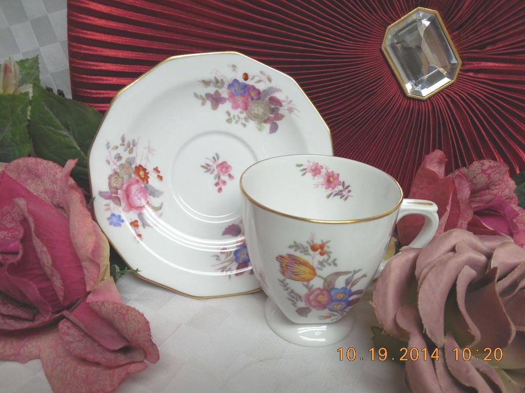 Debwi96150570's tweet photo. Copeland Spode Bone white China Dinnerware # Y692682 set 6 demitasse Cup &amp; sauc http://t.co/PRaS091xBH http://t.co/qbAMBh8BiH