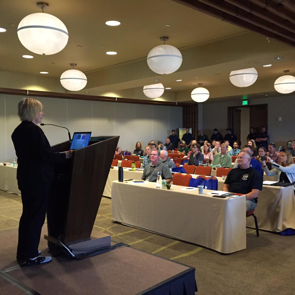 COFireCon2015's tweet photo. Keynote speaker Kathleen Tierny discussing social aspects of wildfire management #COFireCon15 http://t.co/s0XS80Uu7o