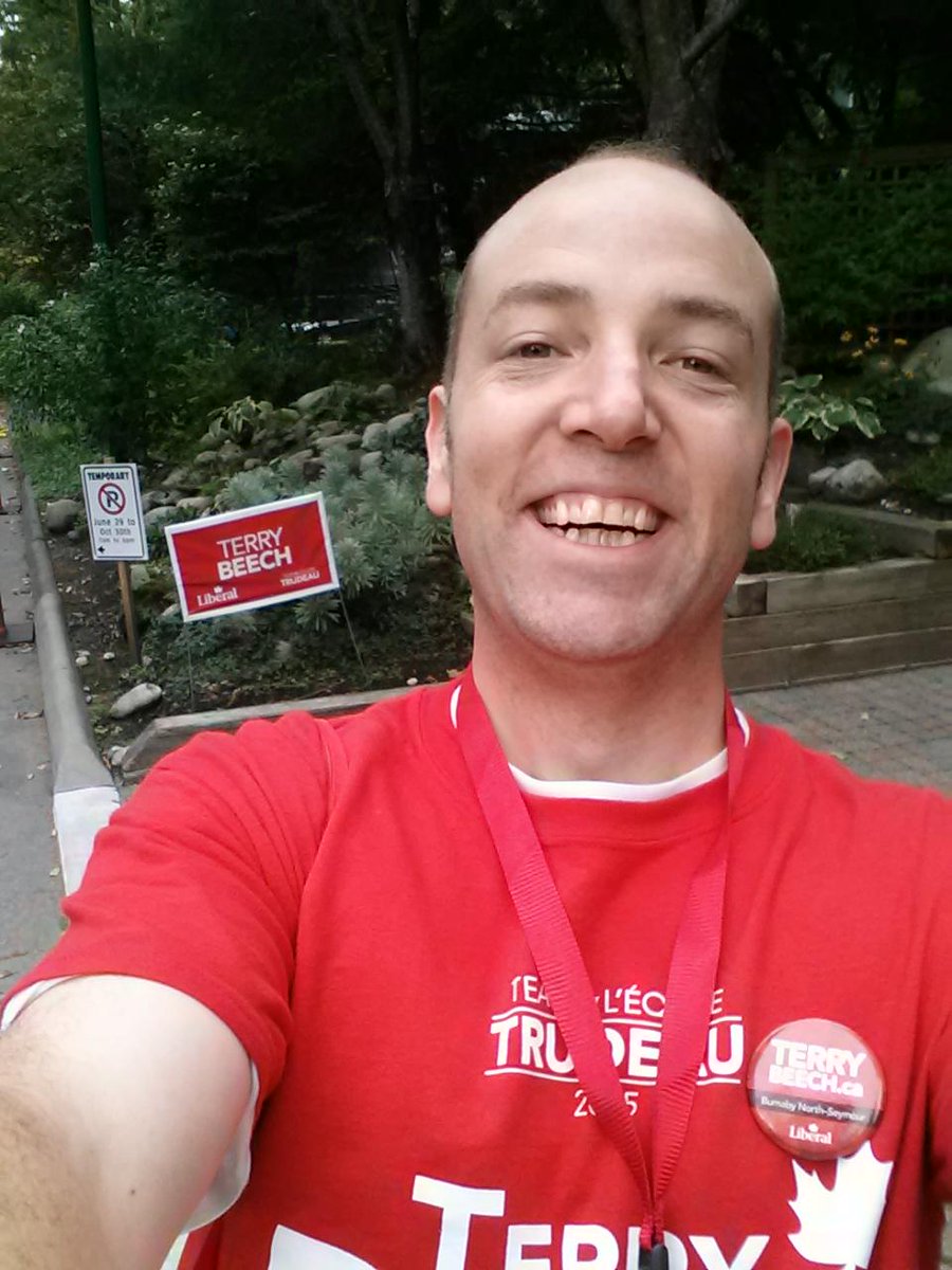 HomersODDysey's tweet photo. Found @terrybeech sign! If u find 1 post here with #SendTerryASign or send to vote@terrybeech.ca #elxn42 #TeamTrudeau http://t.co/zkWbGqjdvH