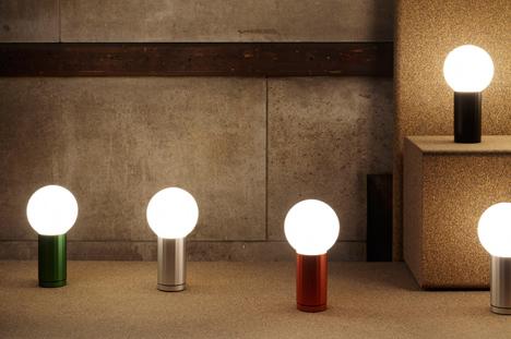 dezeen's tweet photo. Joel Hoff designs rotating table lamp for Wrong for Hay: http://t.co/5iZzbb40AV #LDF15 http://t.co/kXsOpldKkx
