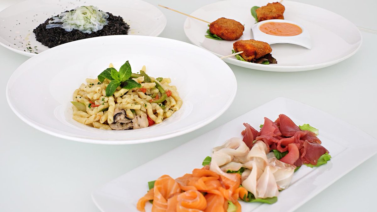 BiancaMilano's tweet photo. #ristorantebianca è sempre aperto, sia a pranzo che a cena, tutta la settimana! cosa stai aspettando? http://t.co/SfcWi5uFKw