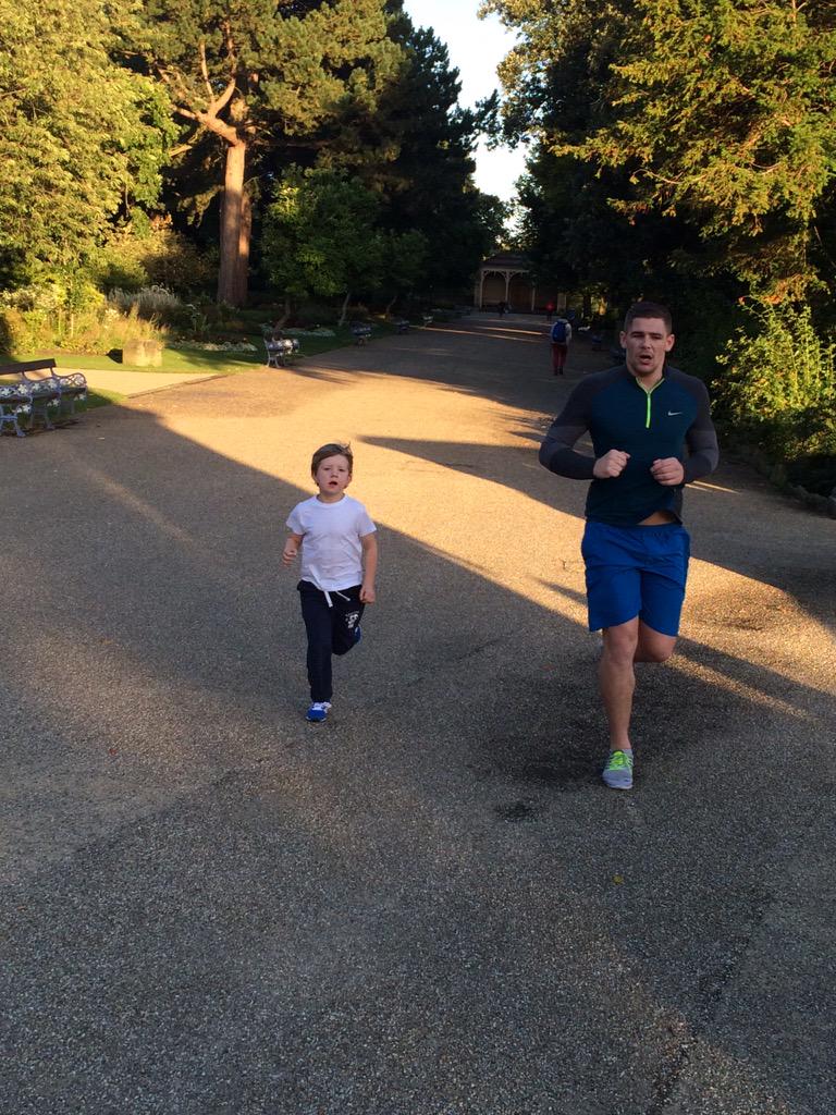 FutureStarsClub's tweet image. Great first session, well done kids see you all next week.