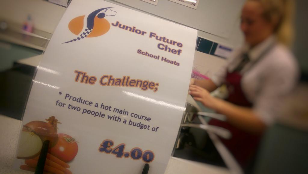 FallibroomeDT's tweet image. Opening evening at Fallibroome. Let the competition begin! Junior future chef.