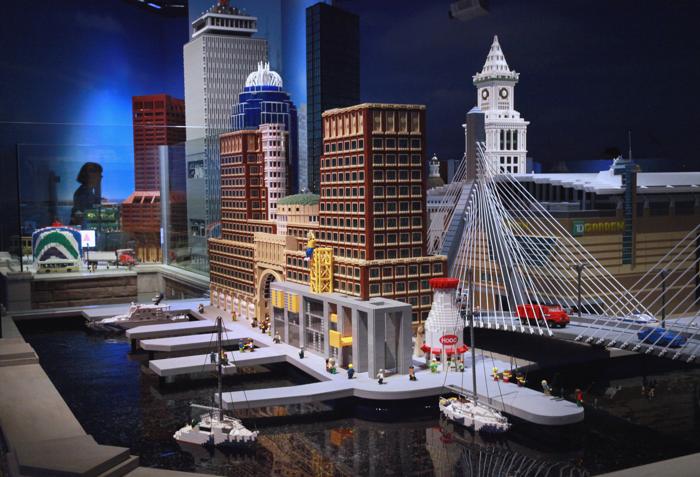 BostonDotCom's tweet photo. LEGO Education is coming to Boston http://t.co/b8mFdKNr82 http://t.co/cQdgz2ALq6