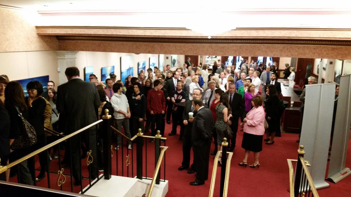 TimesTranscript's tweet photo. 100s of guests arrive at the Capitol Theatre in #Moncton for historic job announcement: #NB http://t.co/rUkRzyruJl http://t.co/m1Ja7BGtz7