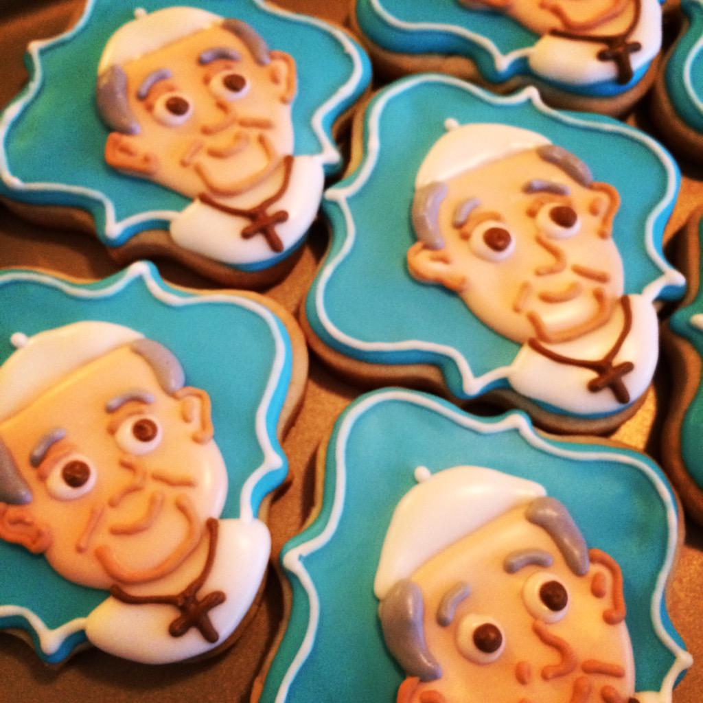 MegsFaughnan's tweet photo. Welcome to NYC Pope Francis!! You are the sweetest thing!!#PopeinNYC @Pontifex http://t.co/ptwauTxtec
