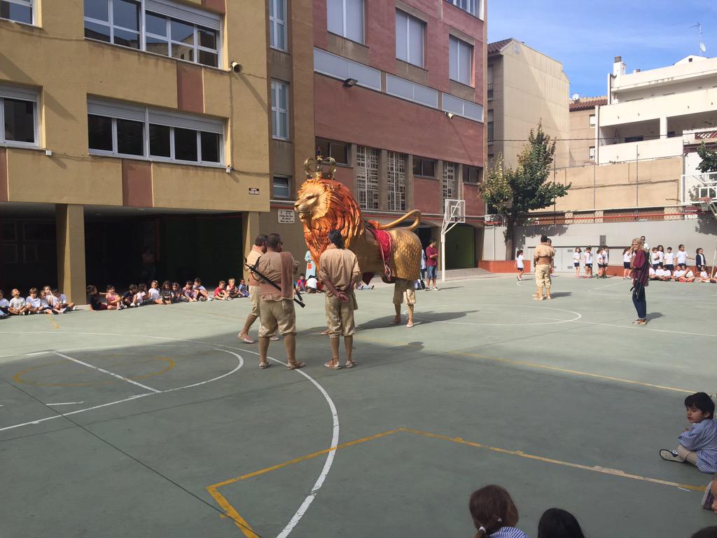 SantJosepReus's tweet image. Ja ha arribat # LLeó de Reus, ens fa una visita a l'escola per celebrar que estem de Festa Major!!!!