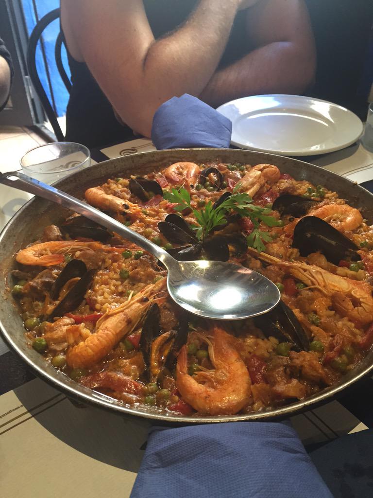 ScottGarnham's tweet photo. #Barcelona is as wonderful as I remember...!! #luckyboy #quickgig http://t.co/PdCr4fKi9k