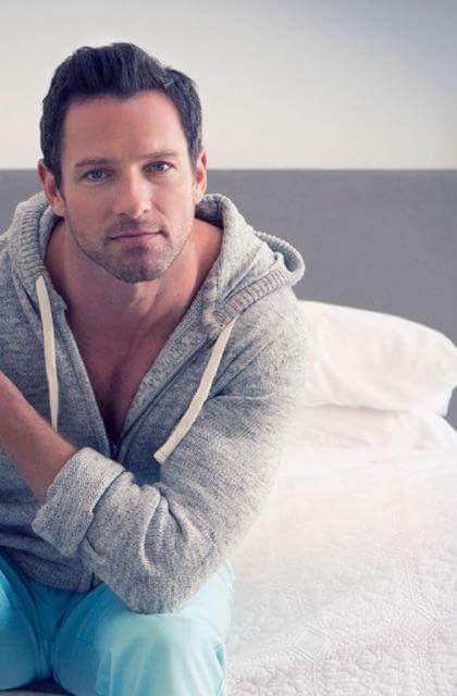 Ian Bohen, completa 39 anos hoje! 
ÊH, IAN!!!        AMOR
HAPPY BDAY IAN BOHEN! 