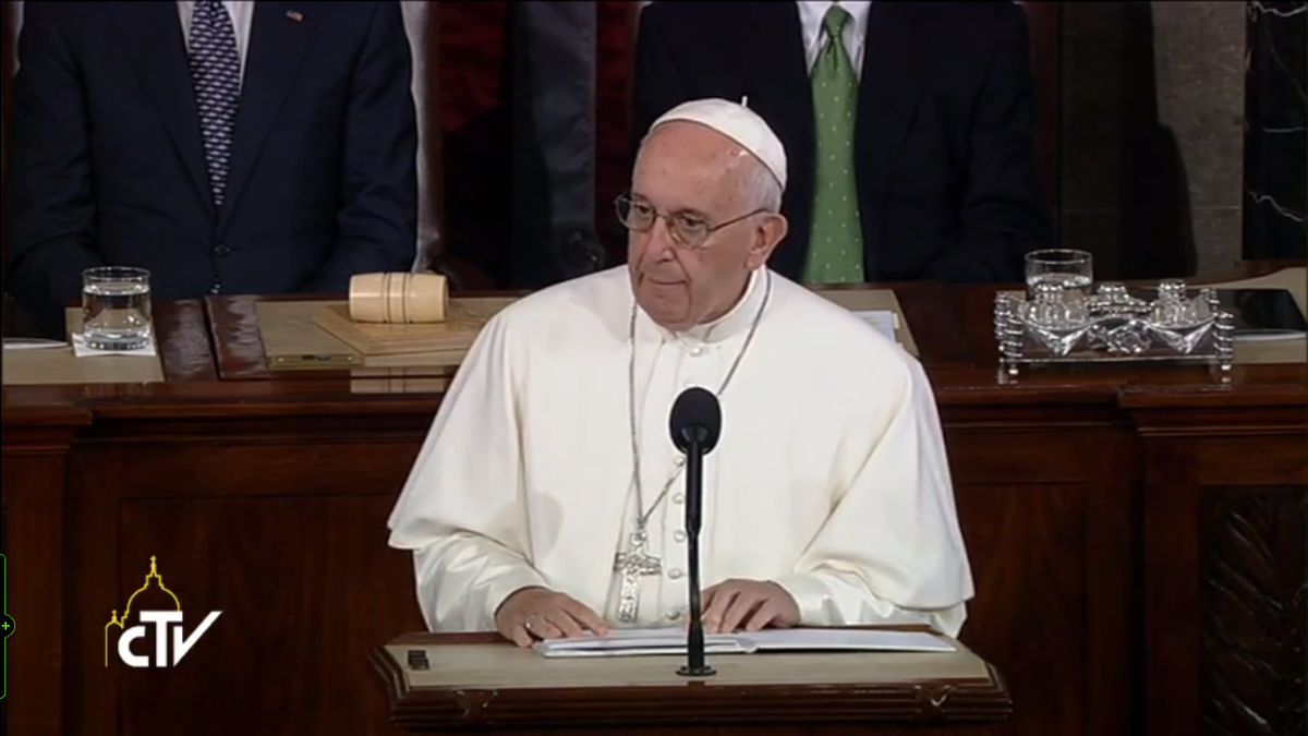 Calderon_Martha's tweet photo. #PopeinDC "La actividad legislativa siempre está basada en la atención al pueblo" #PopeinUS http://t.co/5hxUWwElqz http://t.co/CDLUF5OCYE