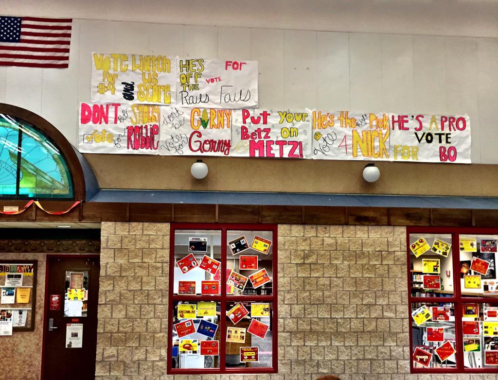 GirardFootball's tweet photo. Homecoming Week at Girard High School! #GoJackets #JacketMania http://t.co/mNsv33z1Xw