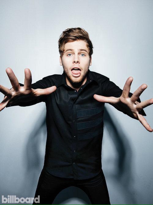 adoreaboutluke's tweet photo. luke for billboard~ look at how beautiful this boy is he brings so much color to life this is the prettiest thing http://t.co/pLtuubfpxS
