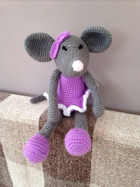 Waiting for her #StrictlyComeDancing partner! #handmade #gift idea etsy.com/uk/listing/221… #tweetuk