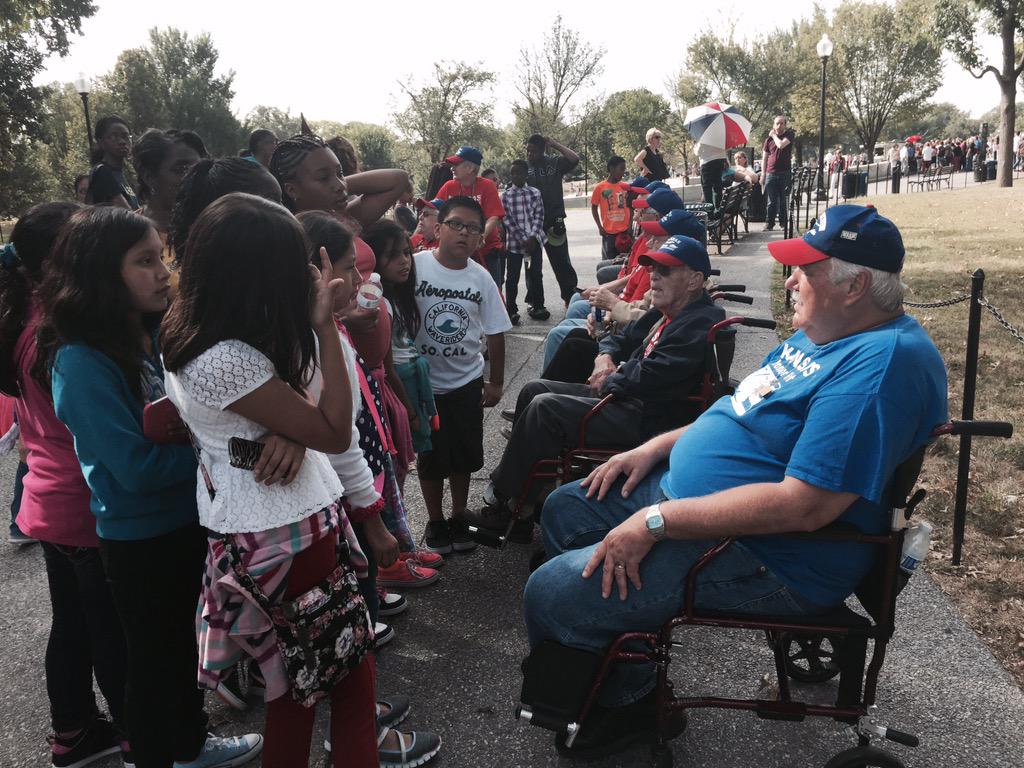 JTaime_Lyons's tweet photo. Students engaging with WWII, Korean War, and Vietnam War veterans. #HistoryInPerson #EastlawnInDC http://t.co/WwjbotZIAX