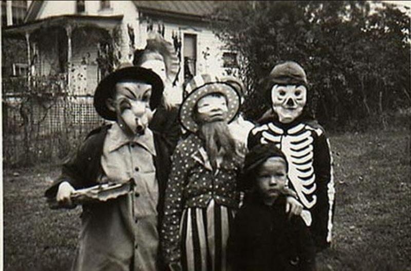 昔のハロウィンの衣装 がエキセントリックすぎる 日本では見かけない怖さ Togetter 昔のハロウィンの衣装 がエキセントリックすぎる 日本では見かけない怖さ Togetter